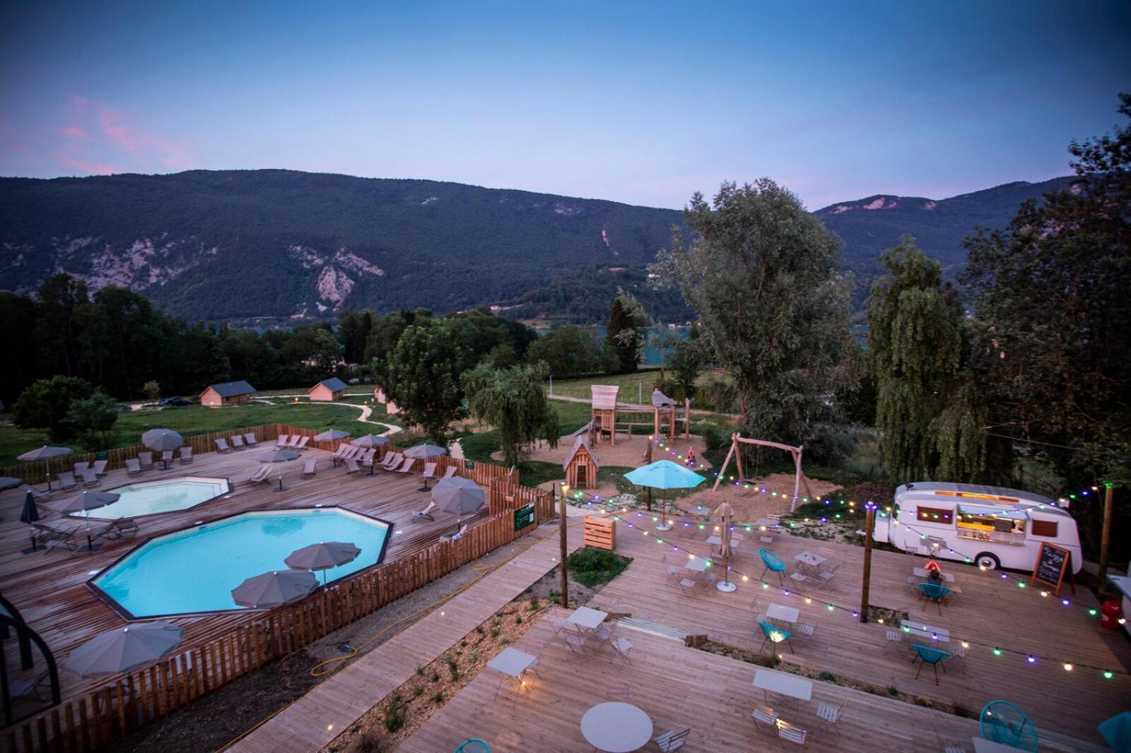 Huttopia Lac d'Aiguebelette Saint-Alban-de-Montbel Esterno foto