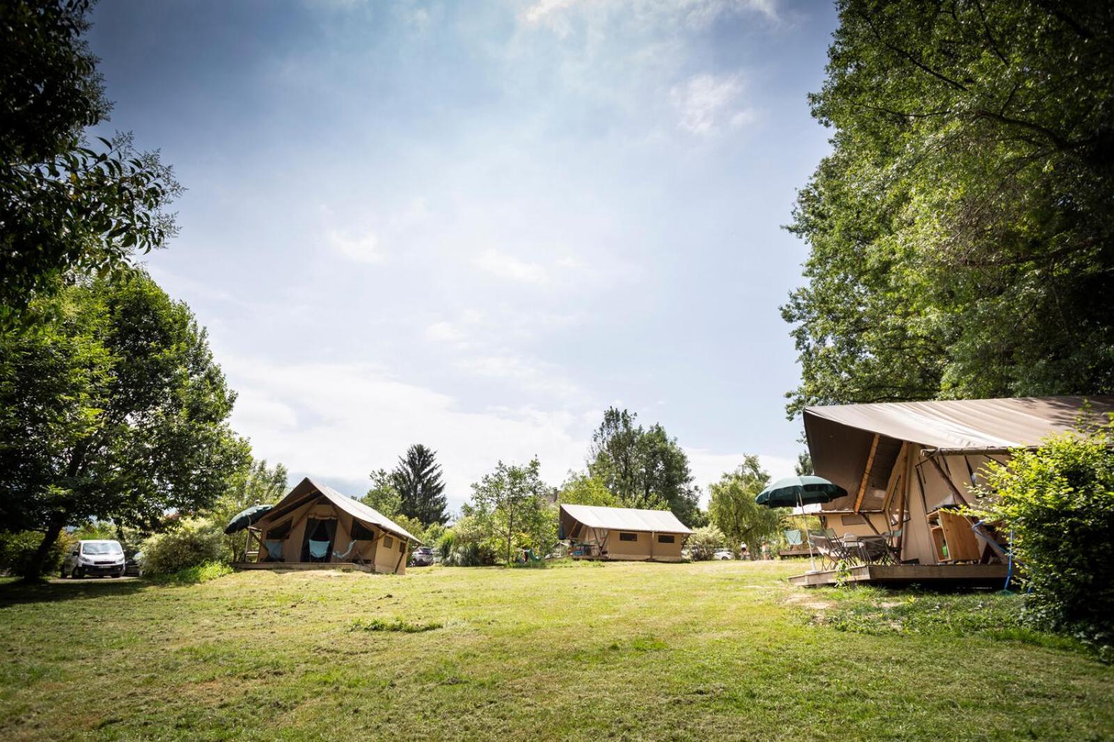 Huttopia Lac d'Aiguebelette Saint-Alban-de-Montbel Esterno foto